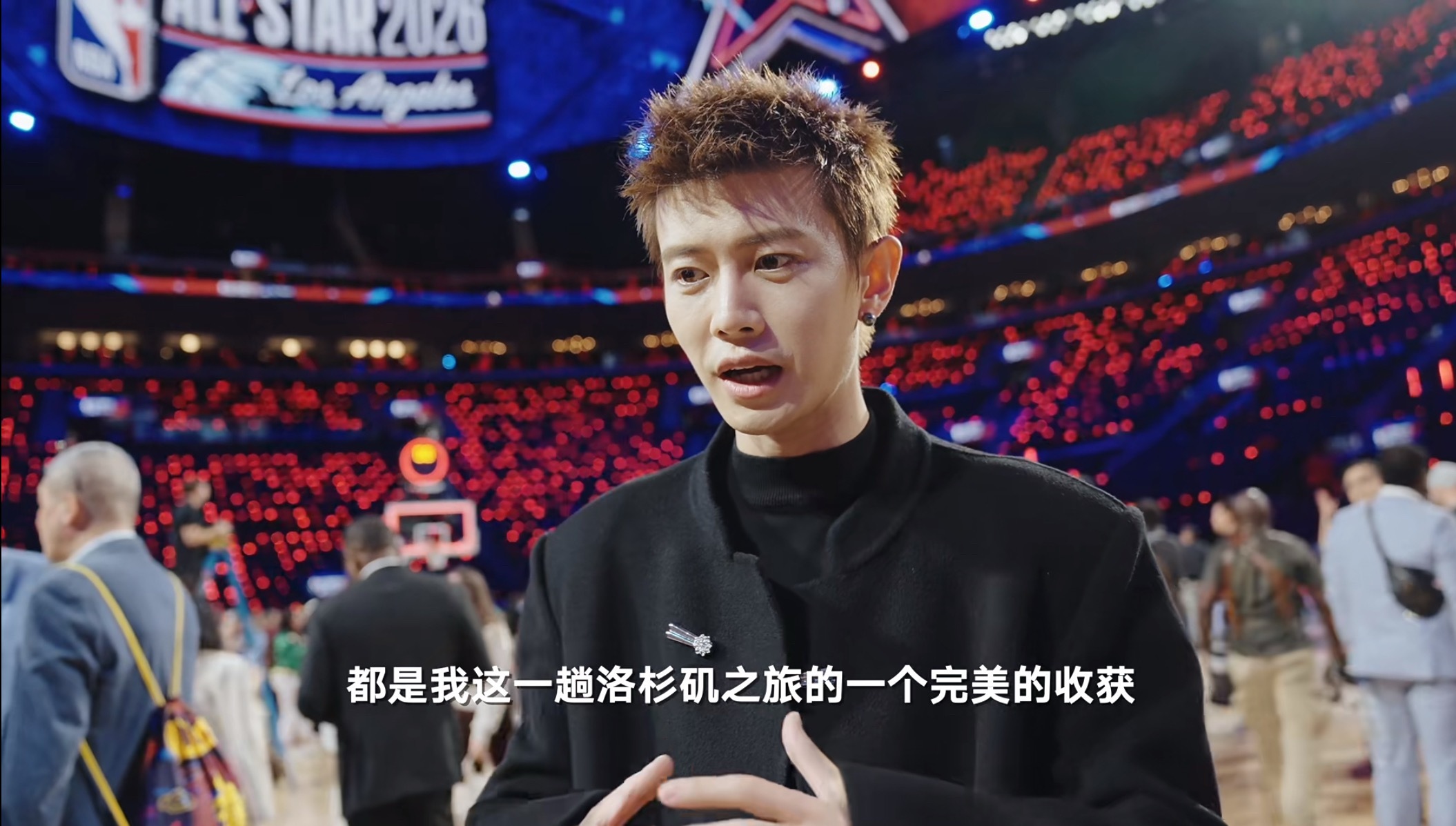 任嘉伦任嘉伦nba马力全开任嘉伦解说NBA全明星真的做了不少笔记！希望嘉伦哥真