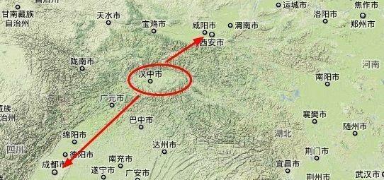 姜维，公元202年生于凉州天水郡冀县，年轻时在曹魏做事，后来投奔蜀汉。他27岁被