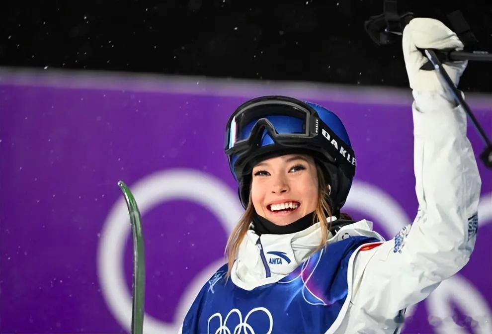 国外记者挑事！称谷爱凌丢掉2金牌后者当场用英文怒怼：太荒谬2月17日凌晨，谷爱