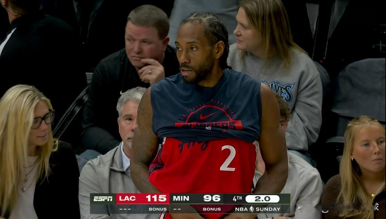 快船超级巨星伦纳德真是太谦逊了！在今天快船客场以115：96大胜森林狼的赛后采访