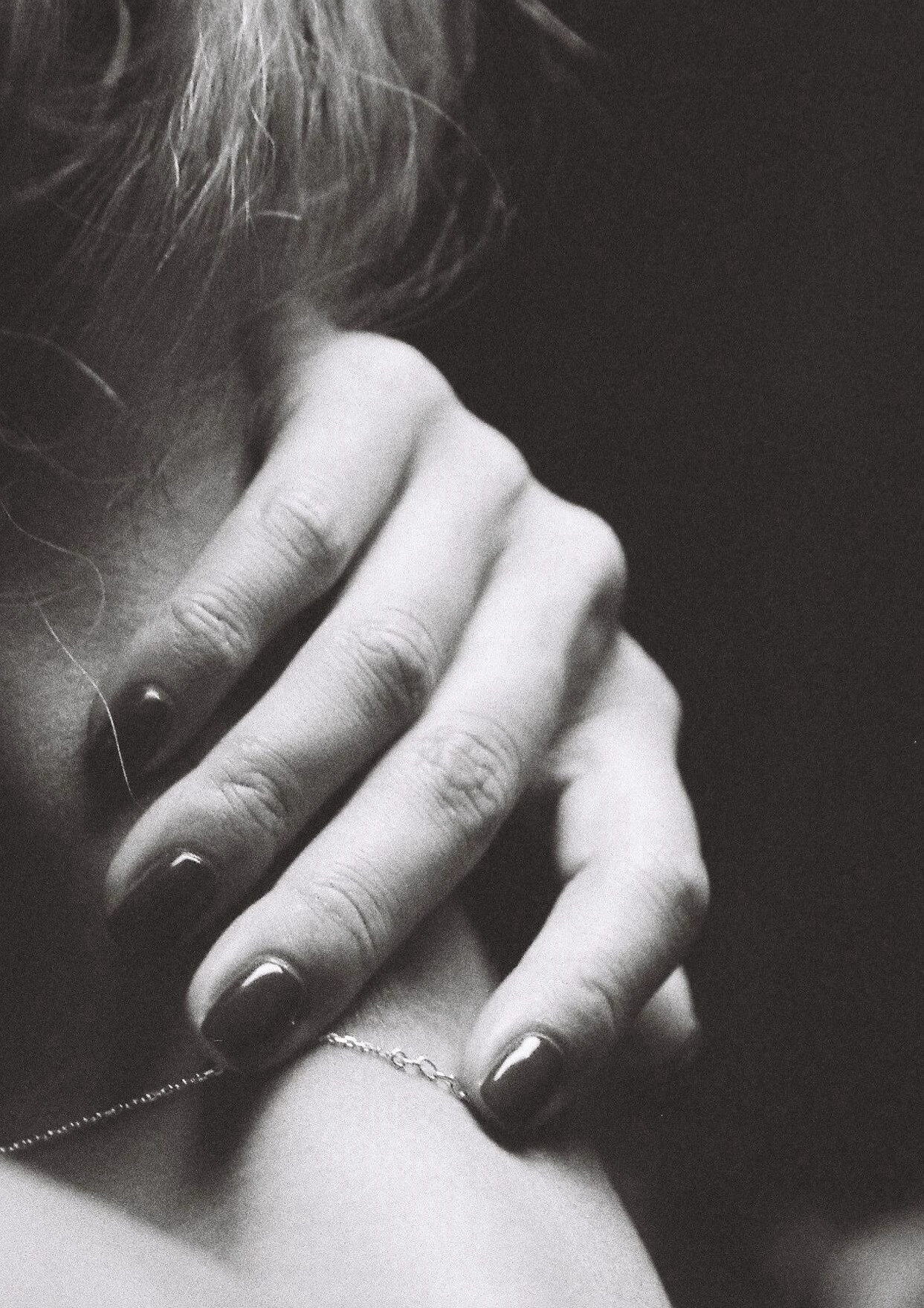 工作后，明白什么道理？1.不要自以为和领导关系很好。2.要记得，嘴甜一点到哪里都