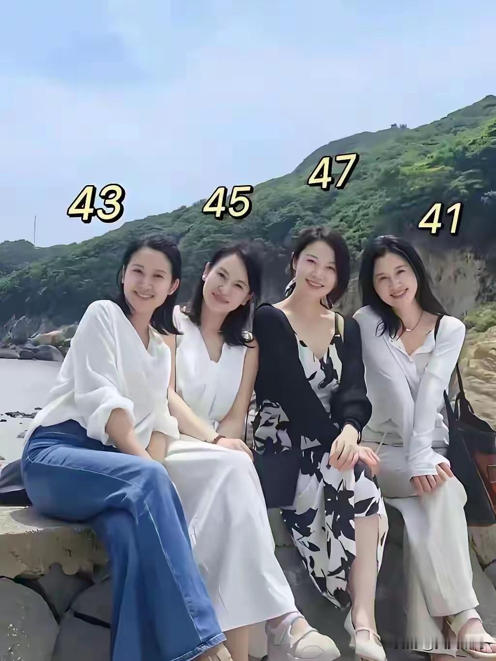 80后的姐妹花，年轻的时候都是貌美如花，如今也是最美少妇，风韵犹存呐!哪个更符合