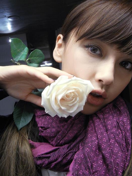 分享Angelababy稀有图十八张🧺