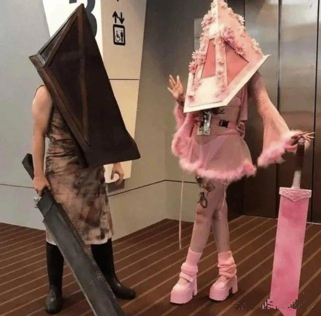 粉色房子会见黑房子！！！