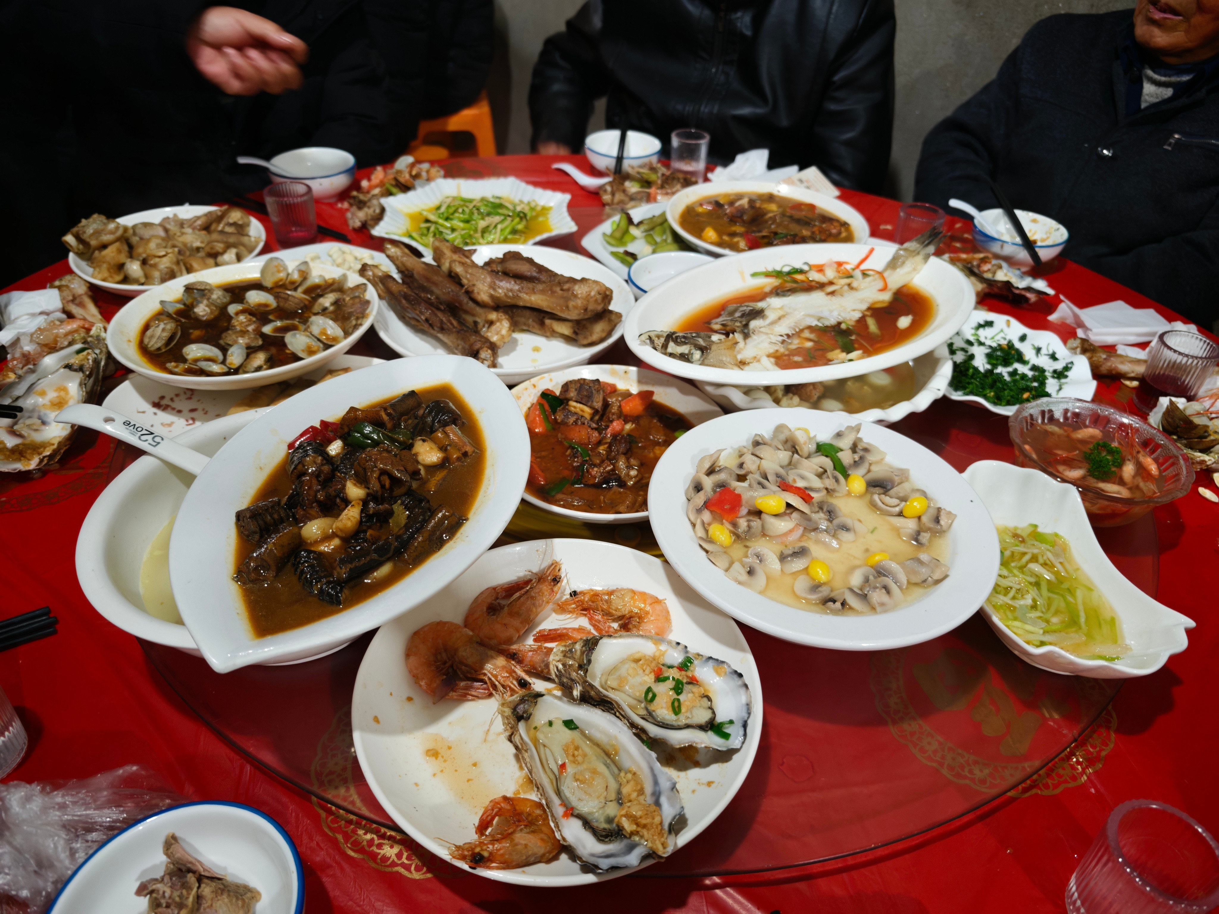 初八的我还有席吃，亲戚家本身就是厨师，太好吃了