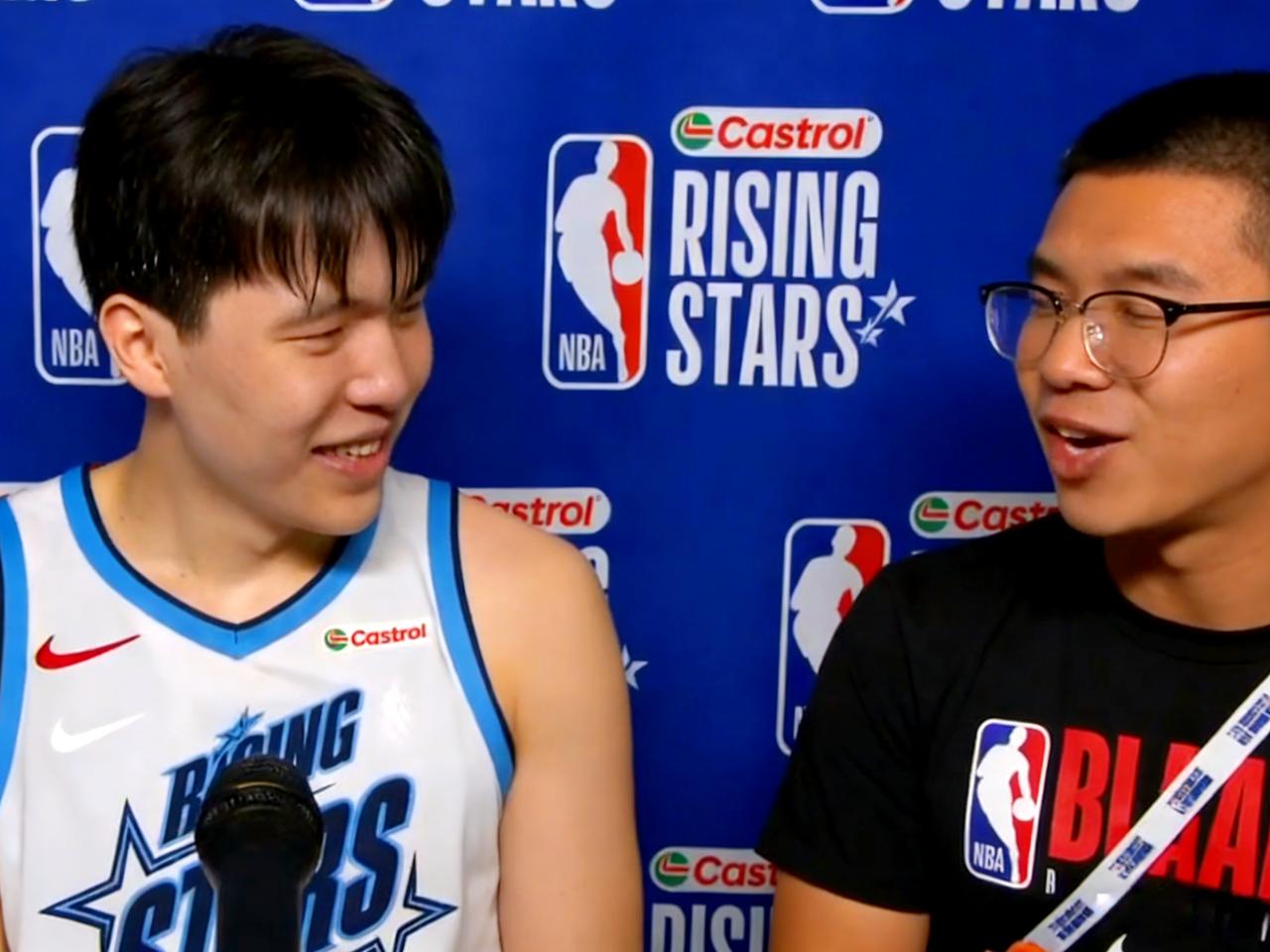 太圈粉！杨瀚森说想亲亲约基奇，球迷：这是真爱杨瀚森在全明星新秀赛上打得很棒，