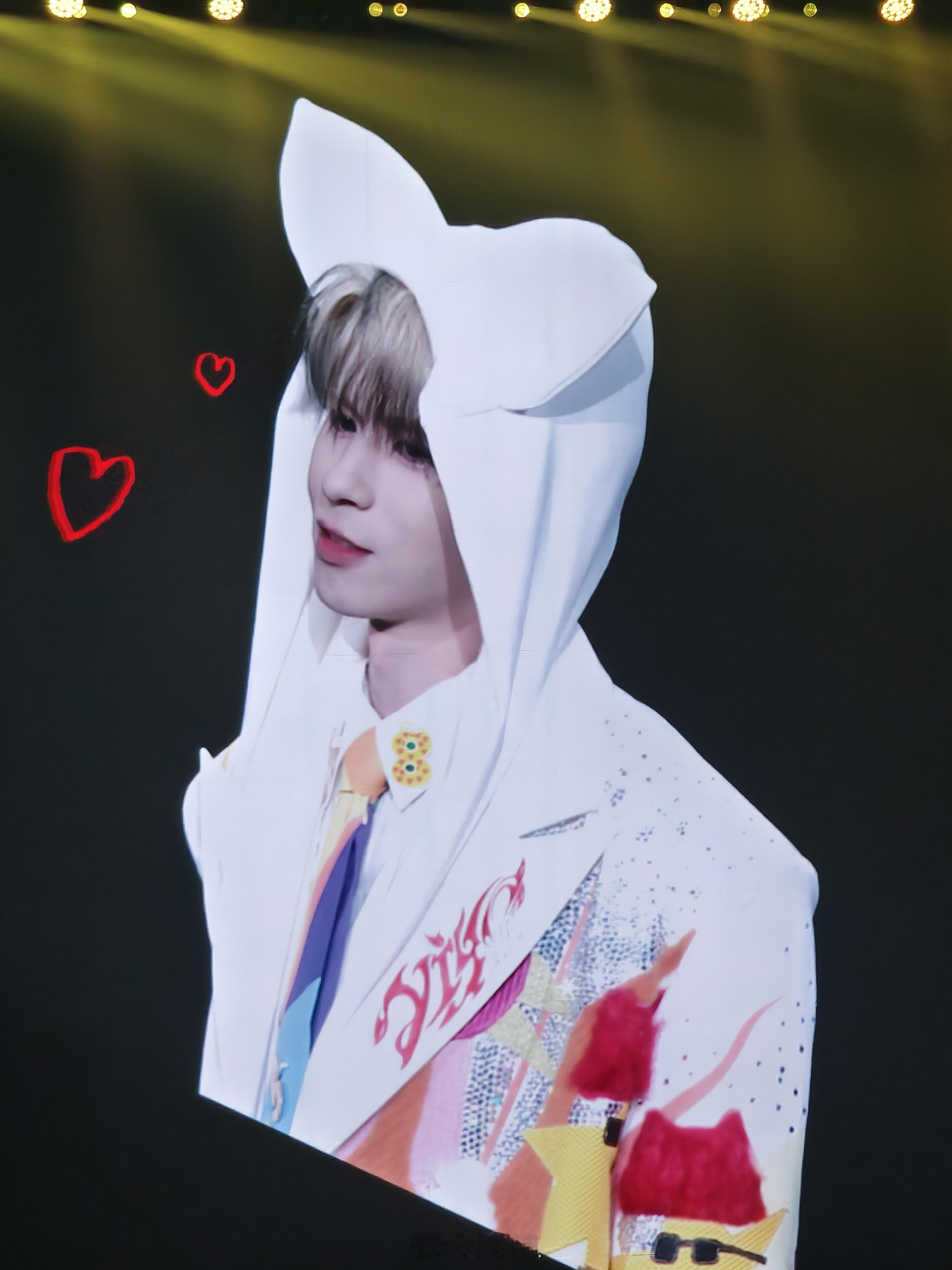 何浩楠何浩楠上海演唱会day1歌单小何进步很大，撑起来梅奔的场子啦！真诚努力的小