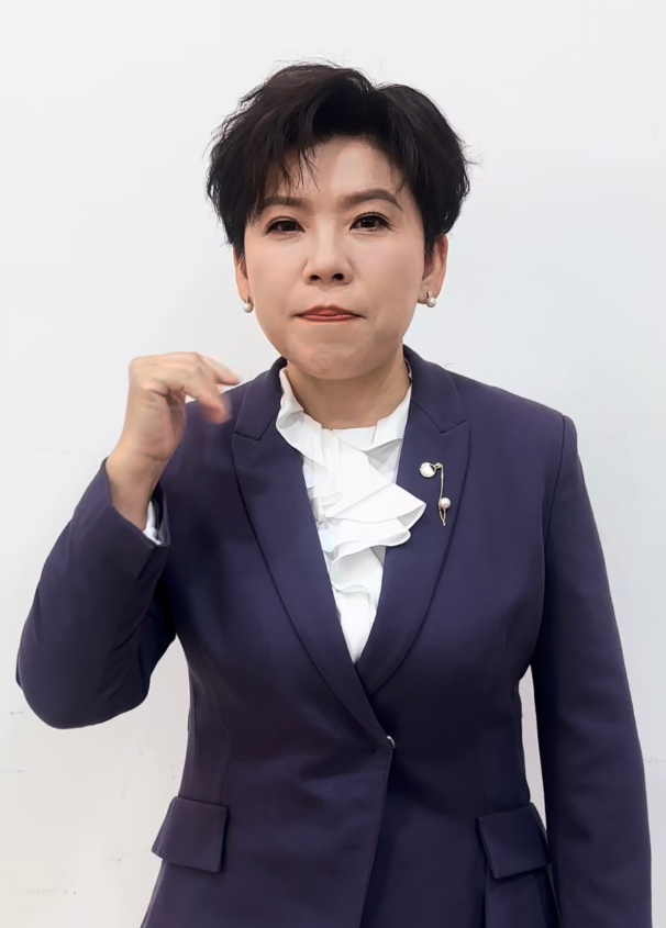 曼昱4-2夺冠：邓亚萍认为莎莎输在3个细节1、曼玉围绕她自己特长的一些技术