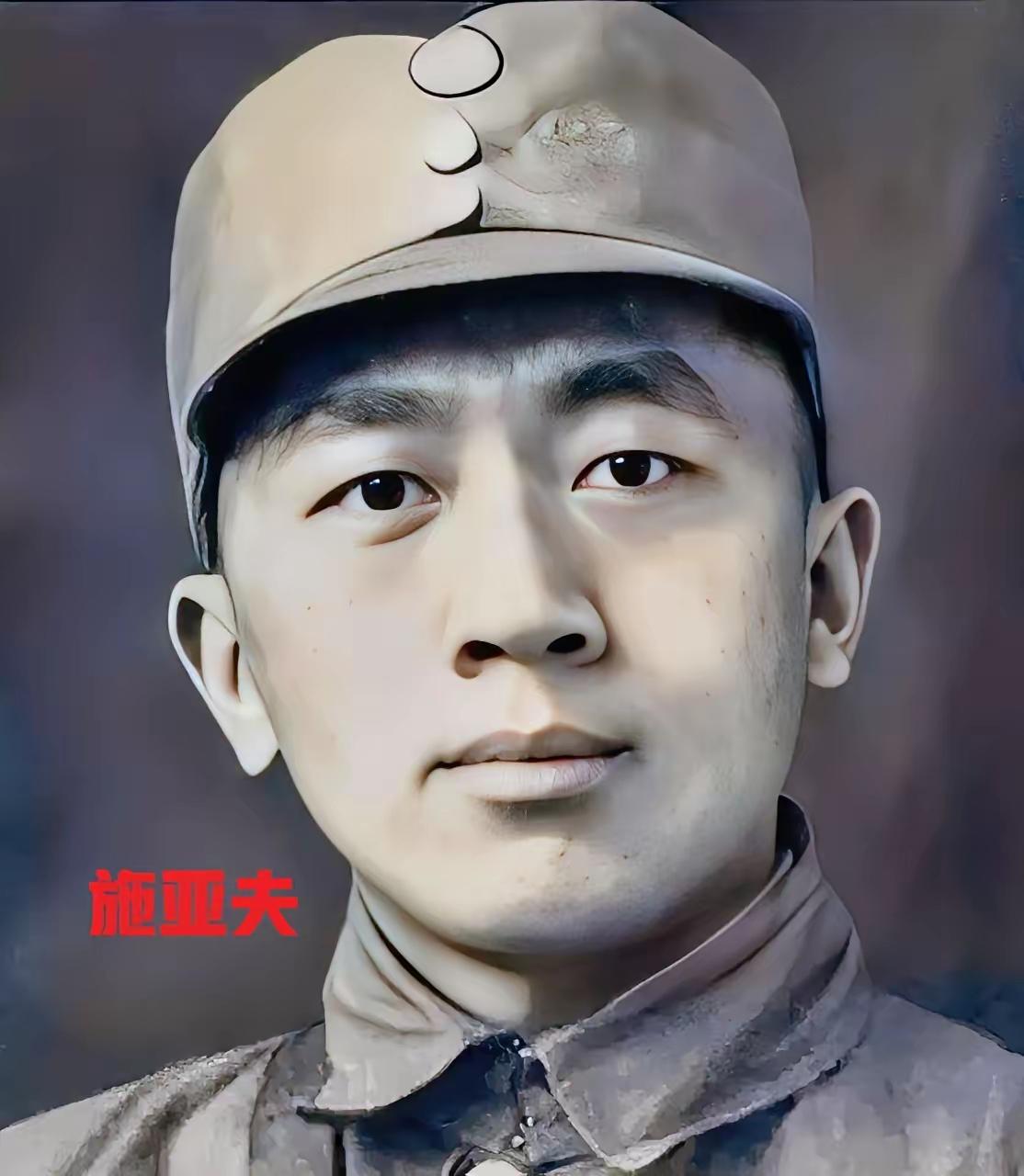 1942年深秋夜，新四军一师指挥部刚敲定作战计划，一份特工冒死送的手绘图，让粟裕