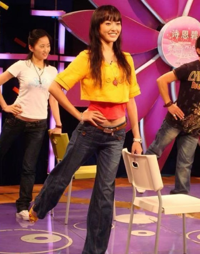 唐嫣刚出道的时候特别清纯，特别漂亮，身材好好。​​​