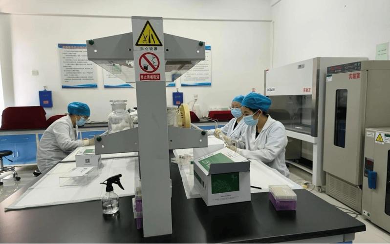 中国边境仅约1000公里外，俄远东一生物实验室有人死得反常，近200人被带走隔离