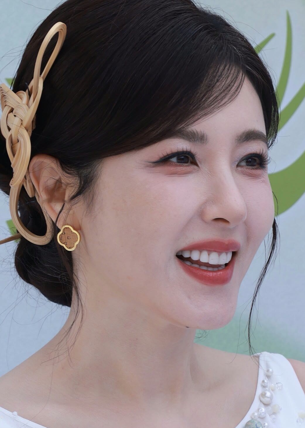 曾黎妈妈的怼脸好有感觉啊