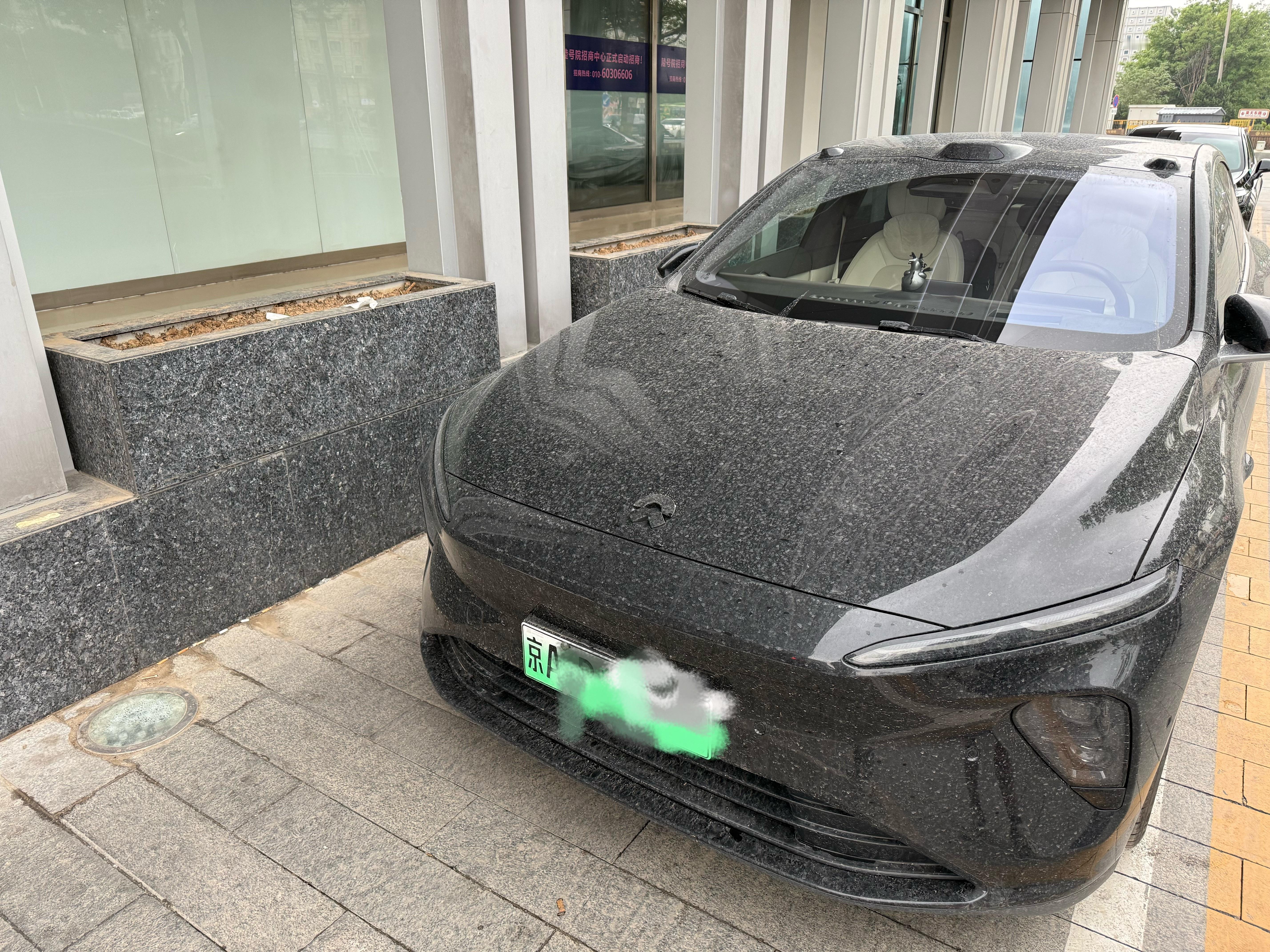 前天洗的车，今天下的雨。心疼洗车钱​​​