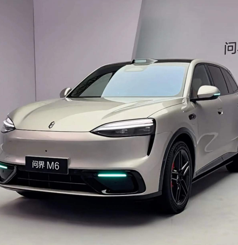 价格一出来，我还是低估了赛力斯的实力，直接26.98万起。