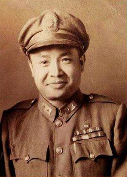 1948年，黄维下令全线反扑，副司令吴绍周却早就下定决心要主动给解放军当俘虏了。