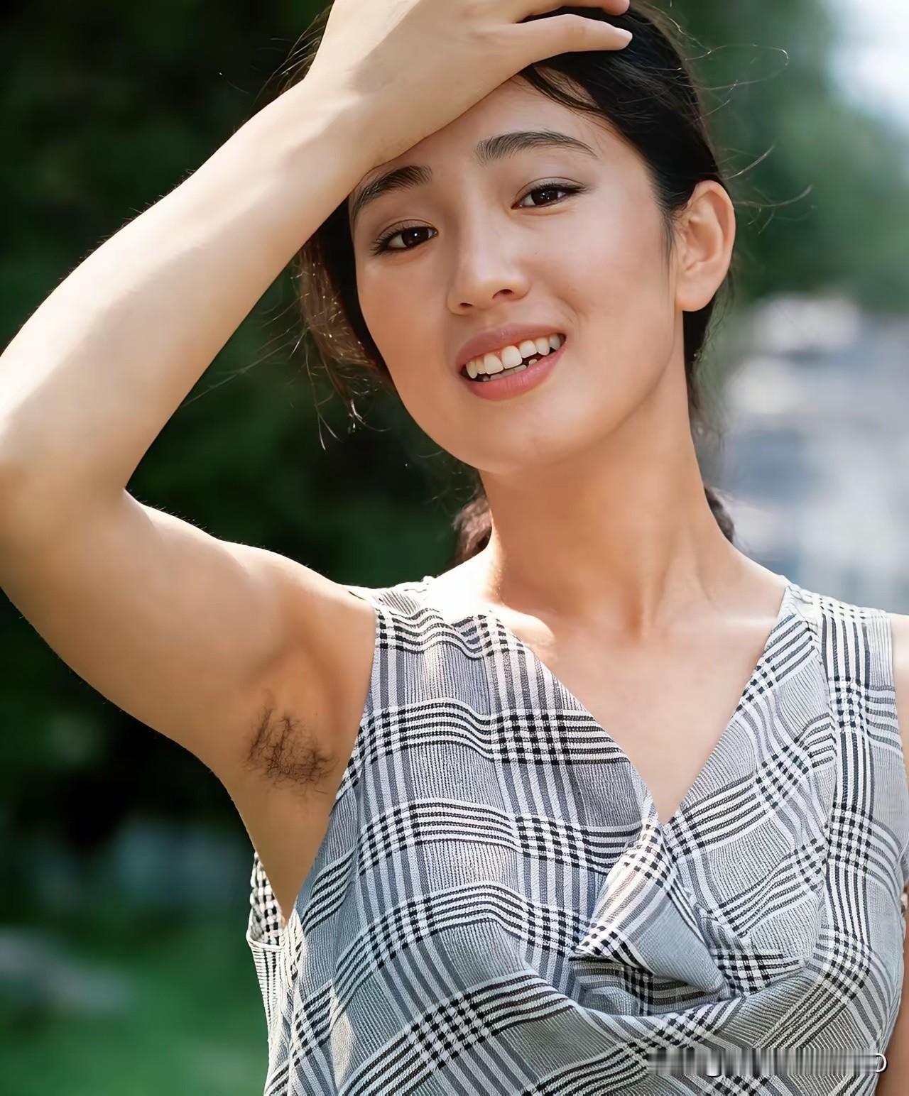 30多年前，女明星的自然之美和气质