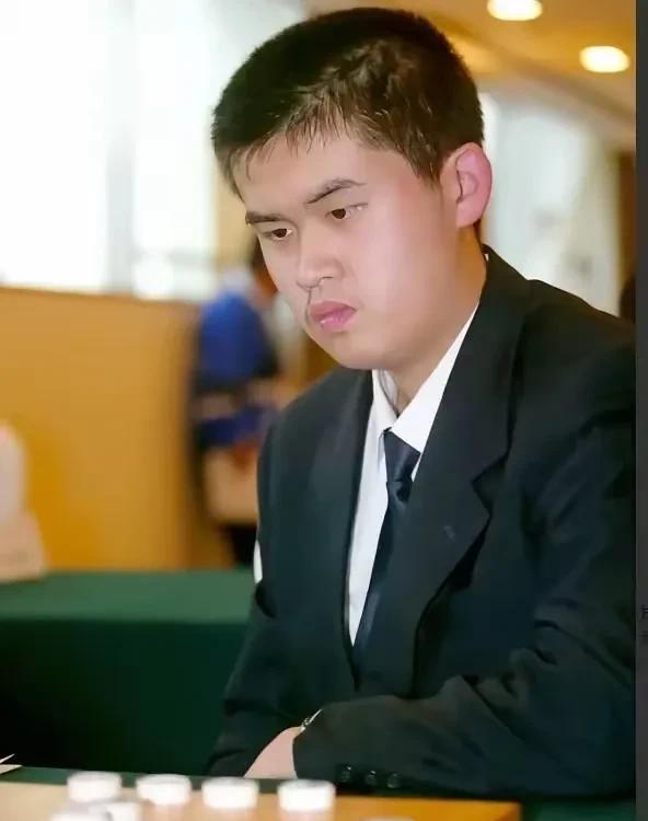 2025王天一离开了棋坛，自媒体还能不能蹭他流量？一位幸灾乐祸的网友灵魂拷问：
