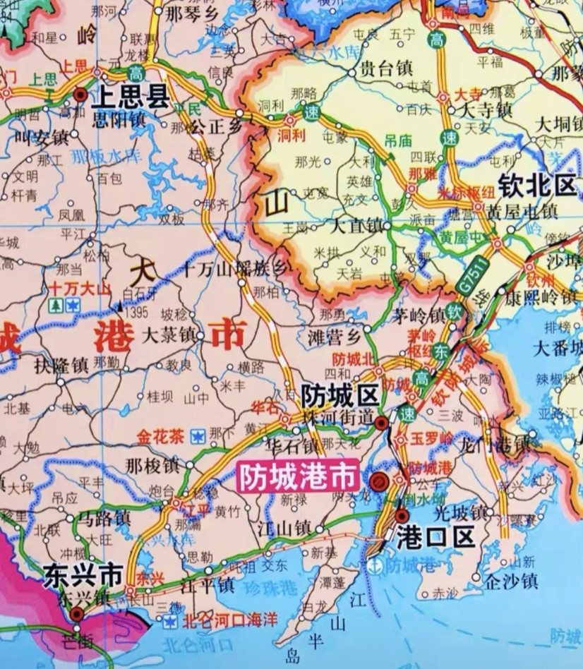 防城港市最合理的规划就是并给南宁市，作为南宁的出海口，或者作为南宁版本的“南沙新