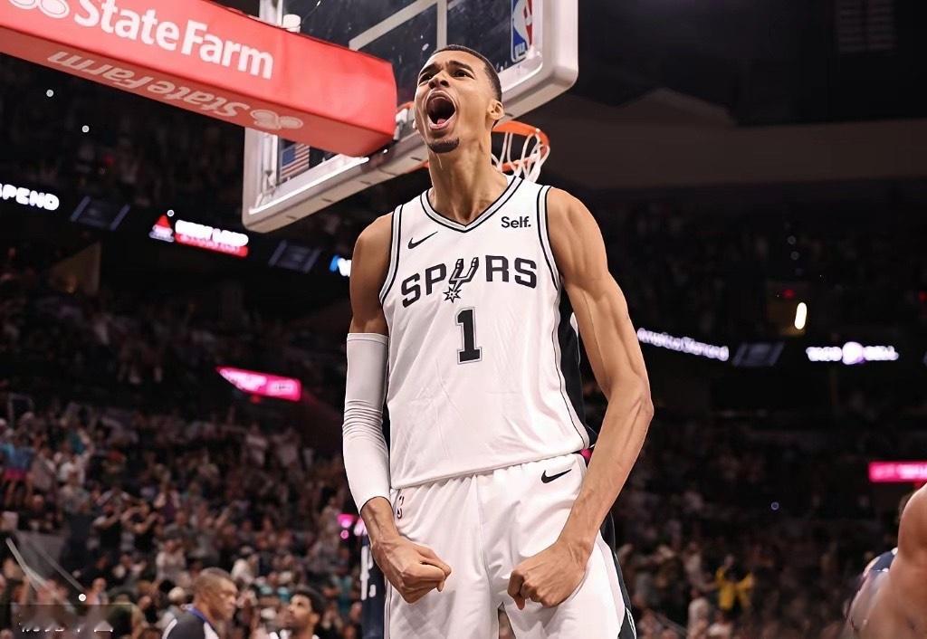 未来可能统治NBA的十大年轻球员：1.文班亚马：21岁，2023年状元秀。2.