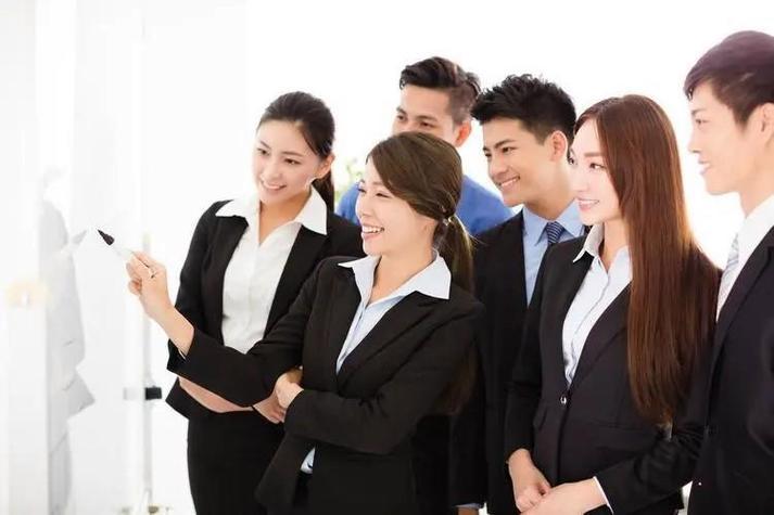 “深度理解，打动中年女人的心的终极秘籍！”征服一个中年女人的关键在于“精准理