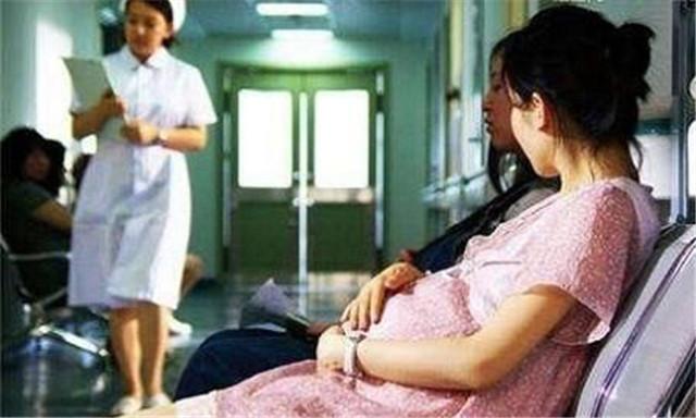 致敬: 无人陪产的孕妇, 没来陪产的爸爸