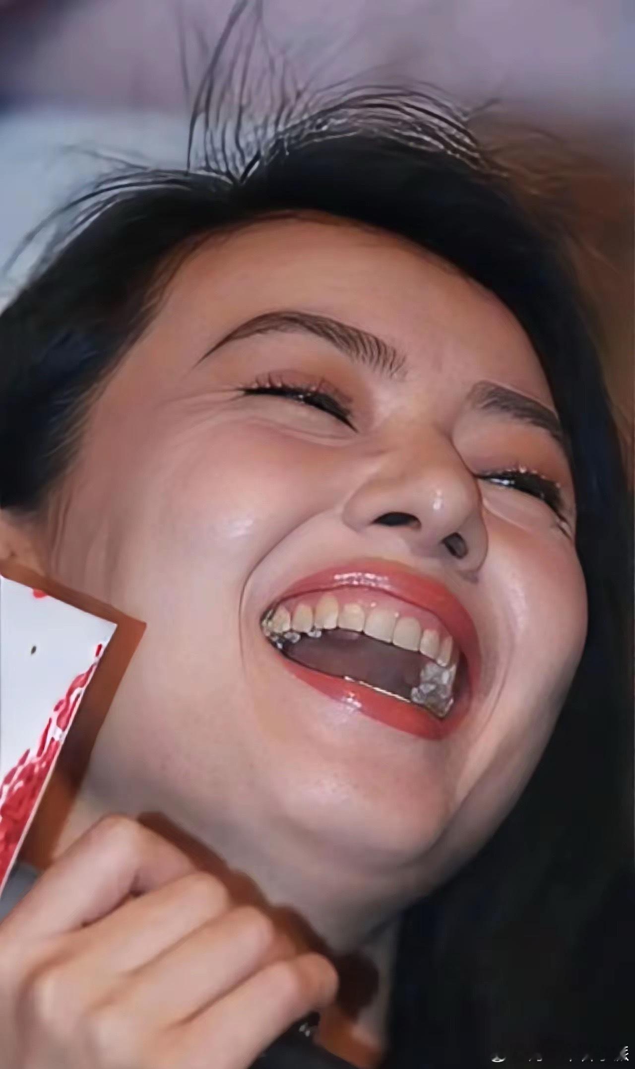 高圆圆这口牙齿炫得让我无法反驳！
