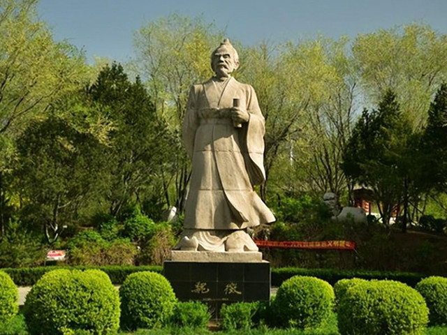 玄武门之变后，秦王李世民不杀魏征反而委以重任的四大原因：1.彰显明君气度：东