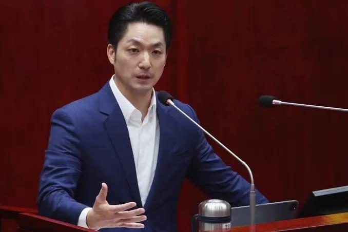 国民党中常会通过提名蒋万安等6县市长竞选连任国民党2026九合一选战提名底定