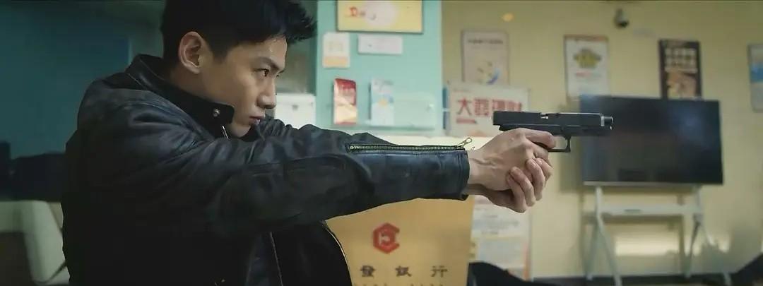 白敬亭《不眠日》开播后，直接把成毅的《赴山海》干趴下了。虽然《不眠日》并不算完美