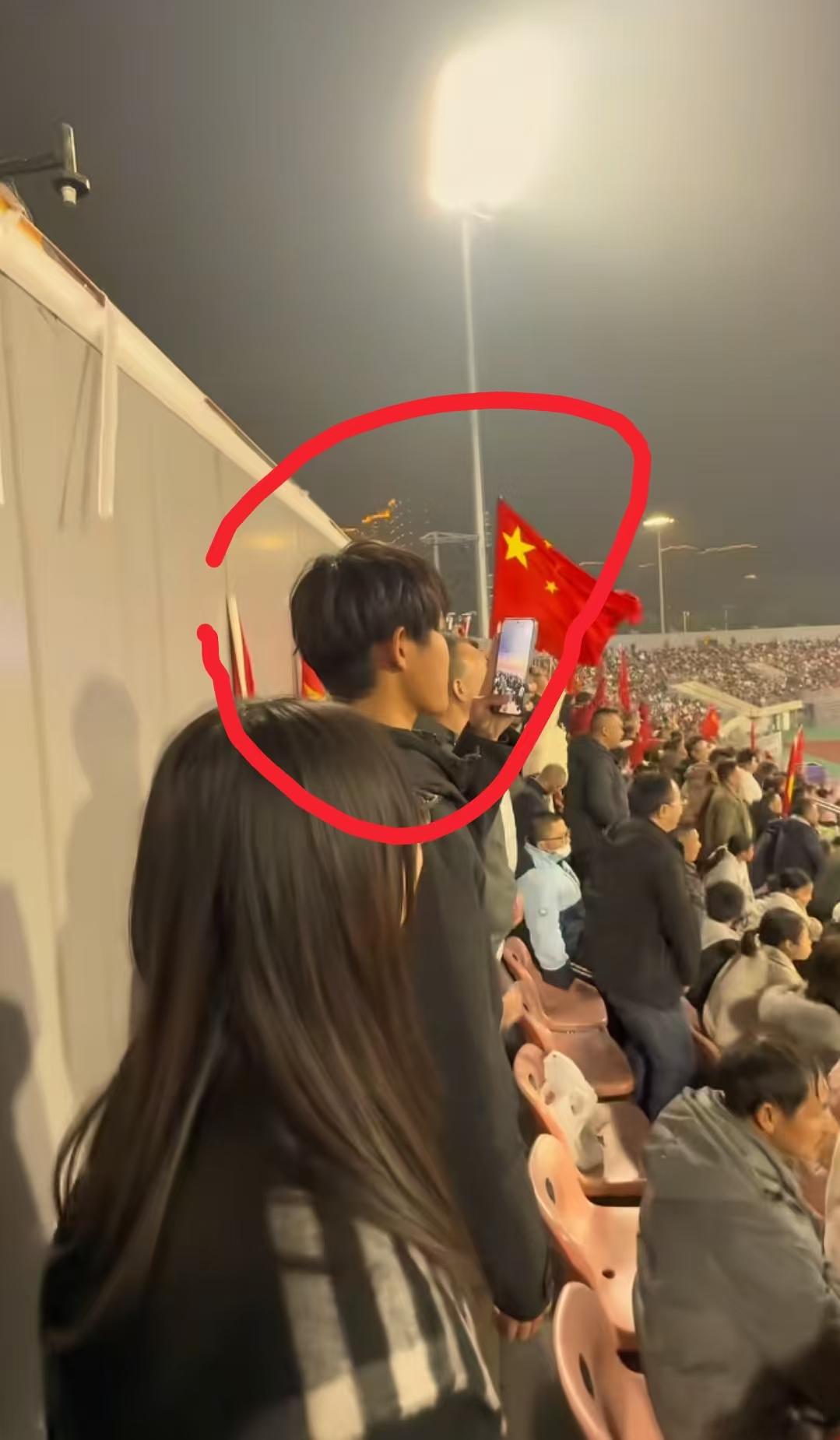 现在全网最后悔的女人就是叶锐聪妈妈了吧！不是因为找回儿子，也不是因为直播带货，