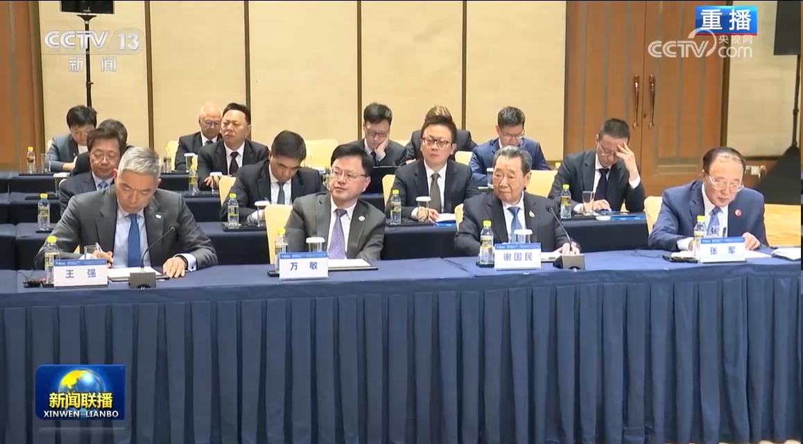 3月27日的新闻联播，看到了泰国正大集团资深董事长谢国民、中远海控董事长万敏等。