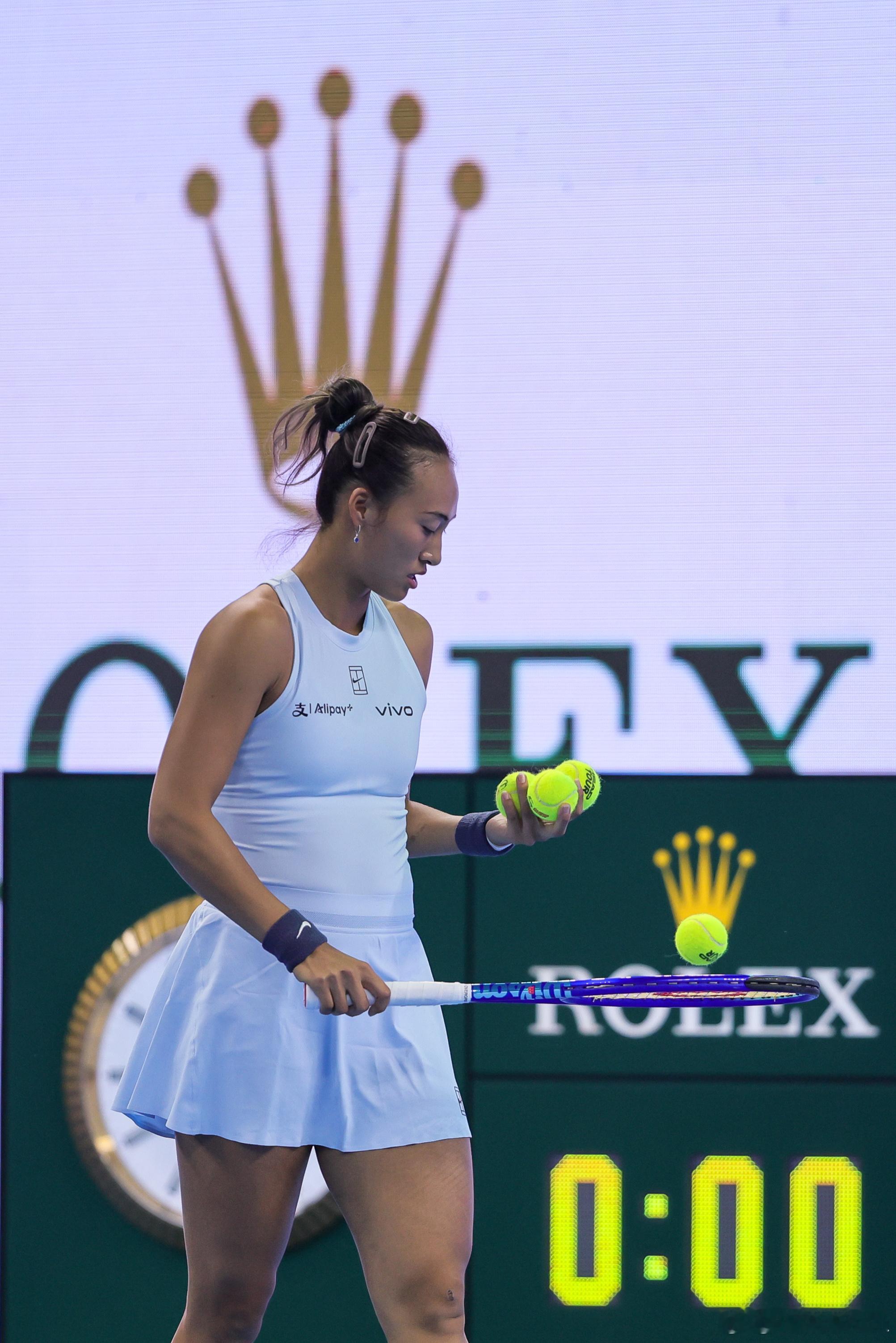 郑钦文入选福布斯华人精英榜单🎊恭喜郑钦文入围2025福布斯中国最具影响力华人