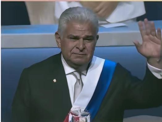 巴拿马这回真是把“见风使舵”演绝了。跟着老美后面起哄，招呼都不打一个，就敢强行