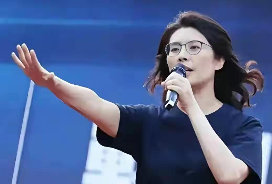 岛内风向生变：高喊“一中”的郑丽文，为何要谢赖清德“助攻”？近期，台湾政坛