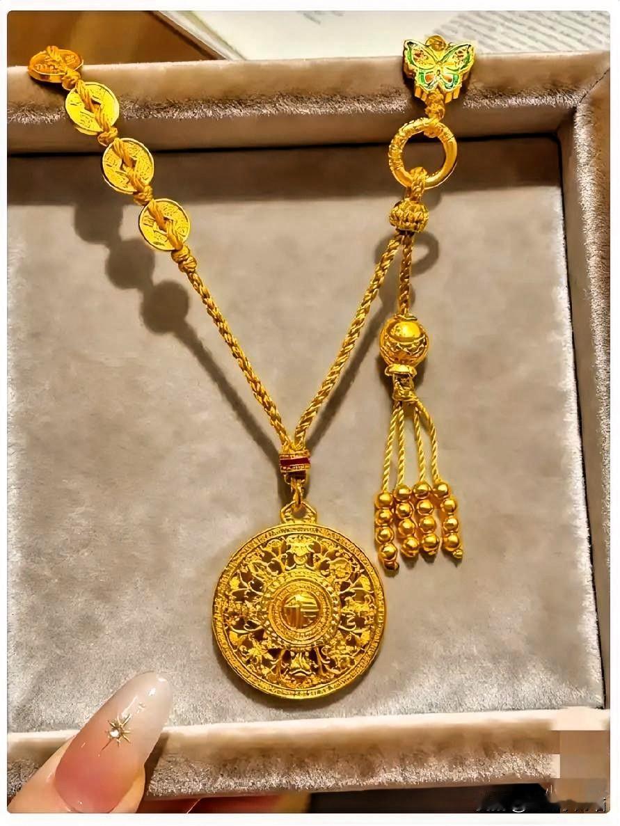 1月23日，金价已经彻底失控了，一只100克的金镯子，随随便便就要破15万