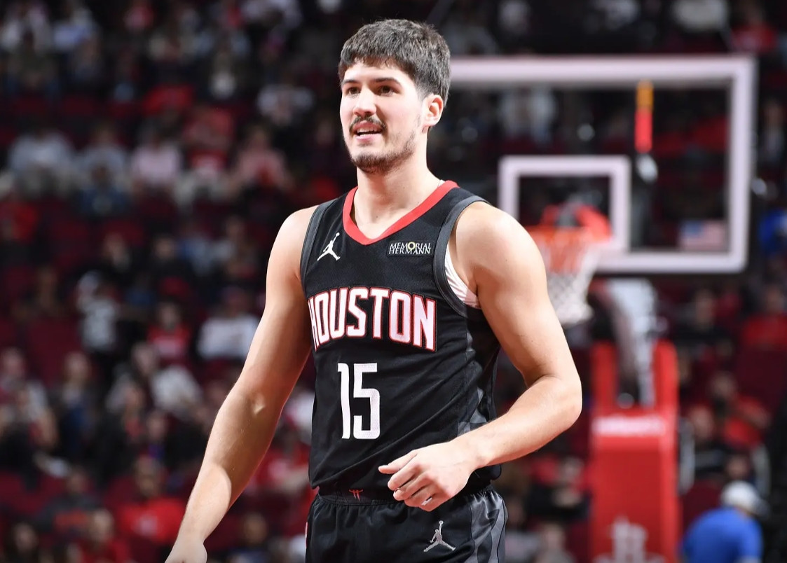 谢泼德的控运？大家觉得怎样？个人观感运球很稳，可以做出很快的运球变向，虽然没有