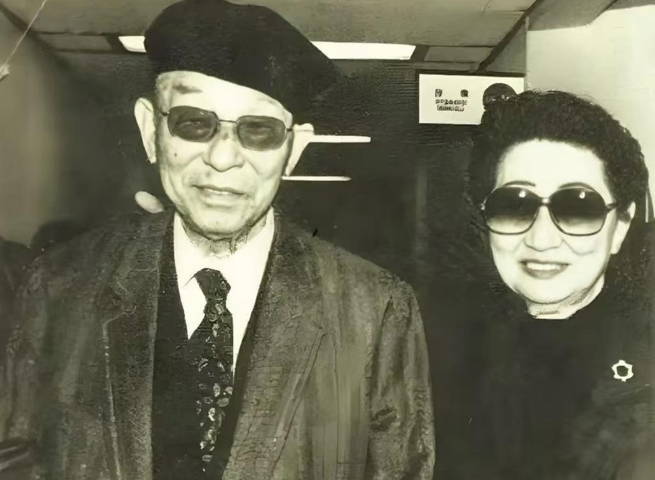 别再被“少帅与赵四小姐”的浪漫神话骗了！张学良晚年坦言：赵一荻是患难妻子，不是最