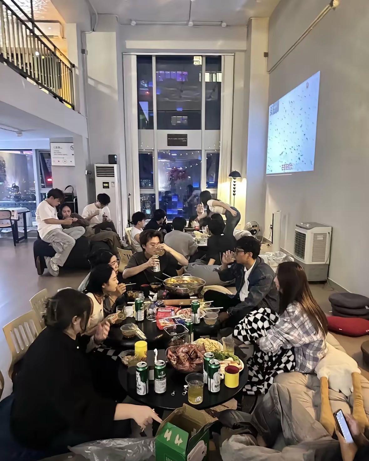 享受团建的快乐