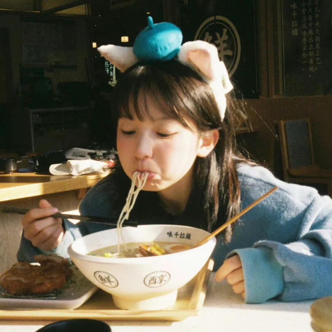 恰饭𝘞𝘦𝘊𝘩𝘢𝘵女生头像.ᐟ‪.ᐟ盛夏壁纸大放送动漫仲夏狂欢季