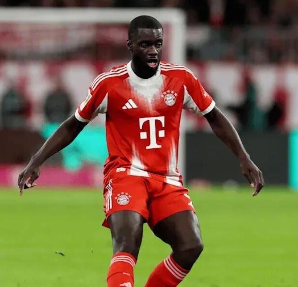 欧洲转会新闻！★一脑袋问号！乌帕梅卡诺的决定已经做出，但就是不知道最终决定到