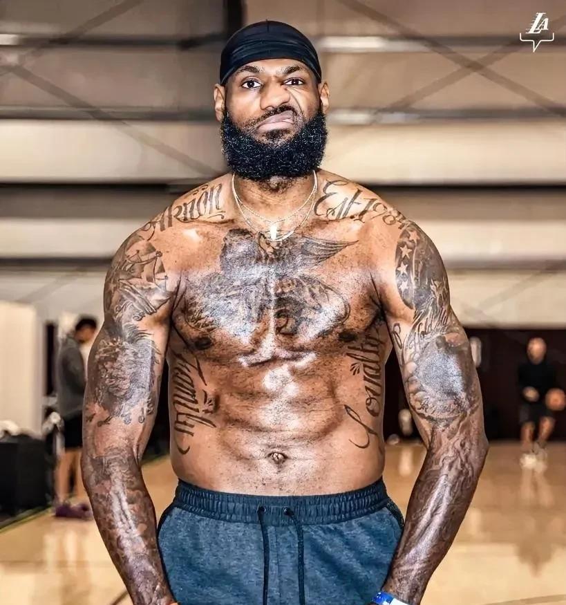 五次状元签和詹姆斯有关，詹姆斯才是NBA选秀幕后的大佬！独行侠以1.8%的超低