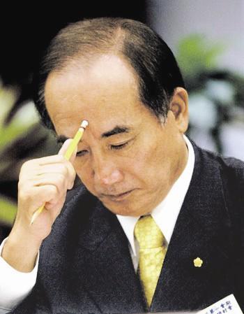 国民党“最高顾问”王金平再谈两岸方案：“两岸主权同而不分，治权互不隶属，分治而不