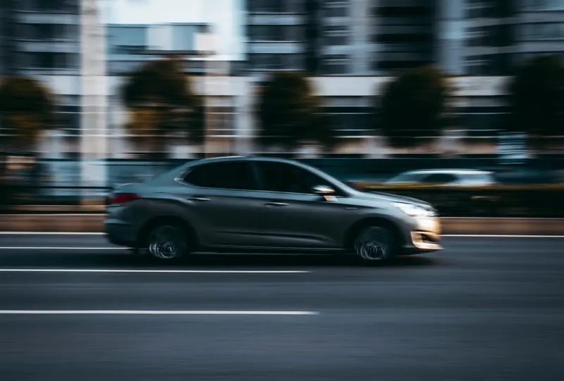 丈夫连喊6次刹车没能阻止妻子撞人12月20日陕西交警发布交通事故案...