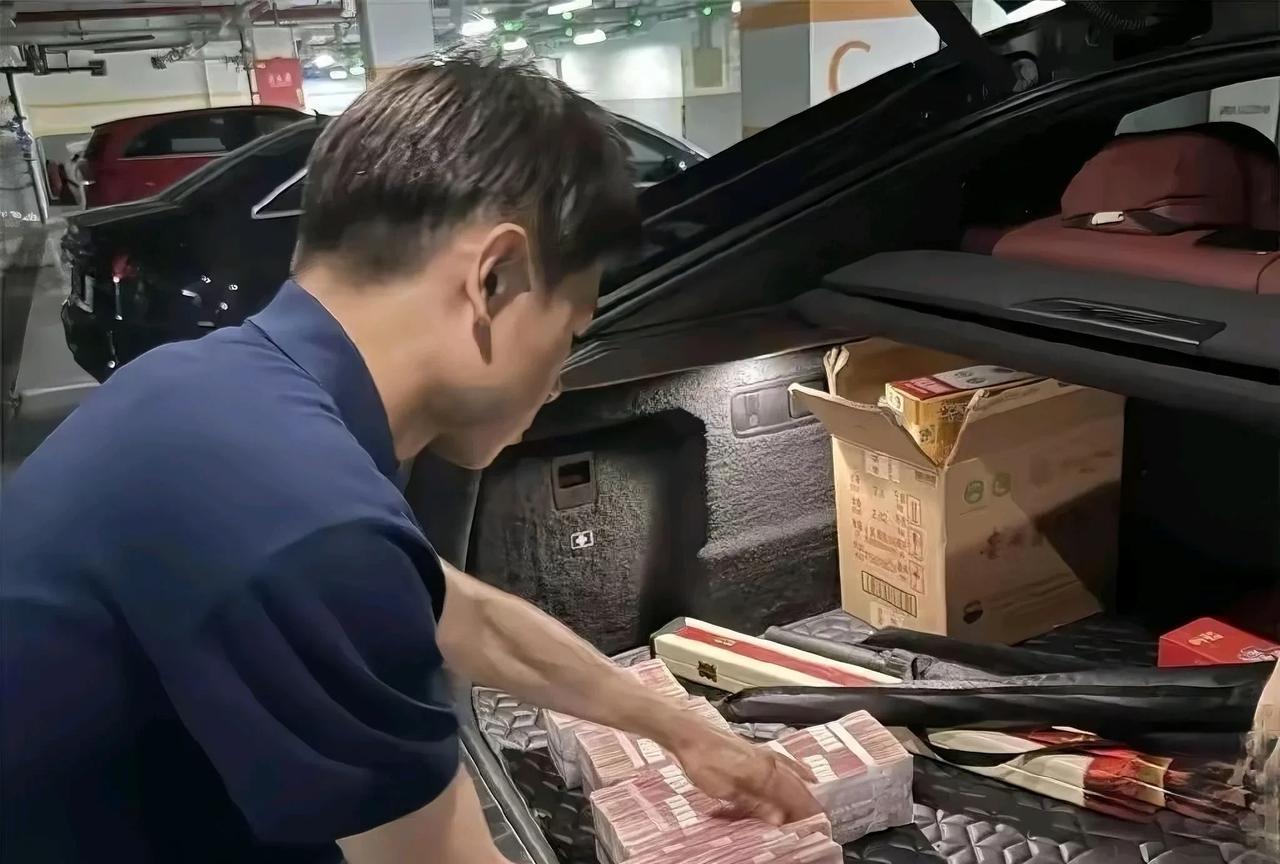 年薪千万还喂不饱，真的是“饿了么”？饿了么前CEO韩鎏被抓了！话说这个人可真够