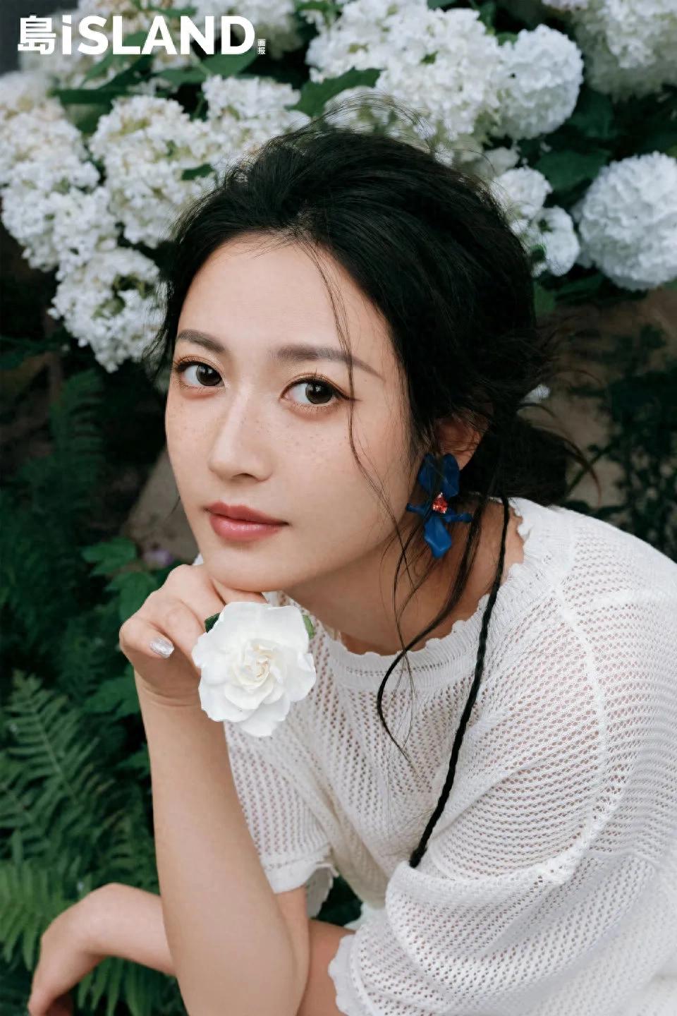 陈钰琪野蛮春生治愈大片：温柔随风，与万物共生！