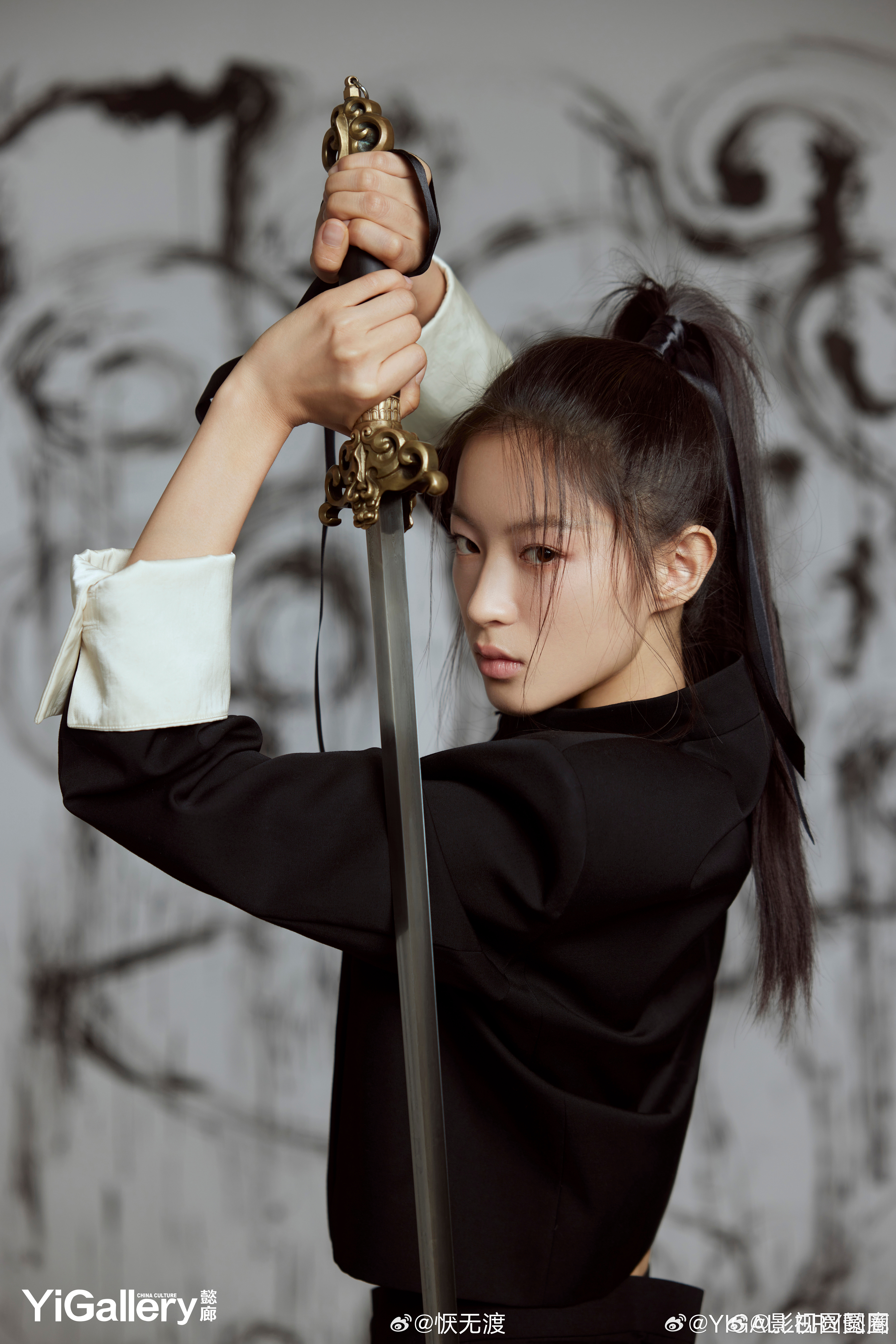 李嘉鑫古装剧抛脸李嘉鑫甘棠反差感甘棠遇事不张扬，习惯静观局势，安安静静的外表之下