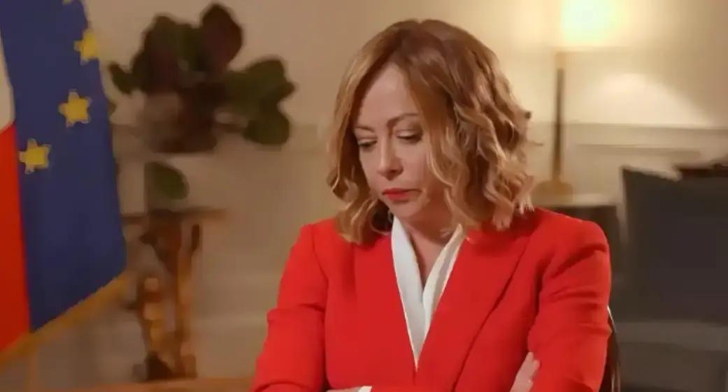 就在刚刚意大利总理梅洛尼突然发声了。时间点很关键：围绕欧盟如何处置约240