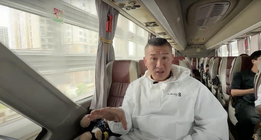 台湾网红馆长访大陆赞美祖国轰美日欺负台湾台湾网红“馆长”陈之汉近日二度赴中