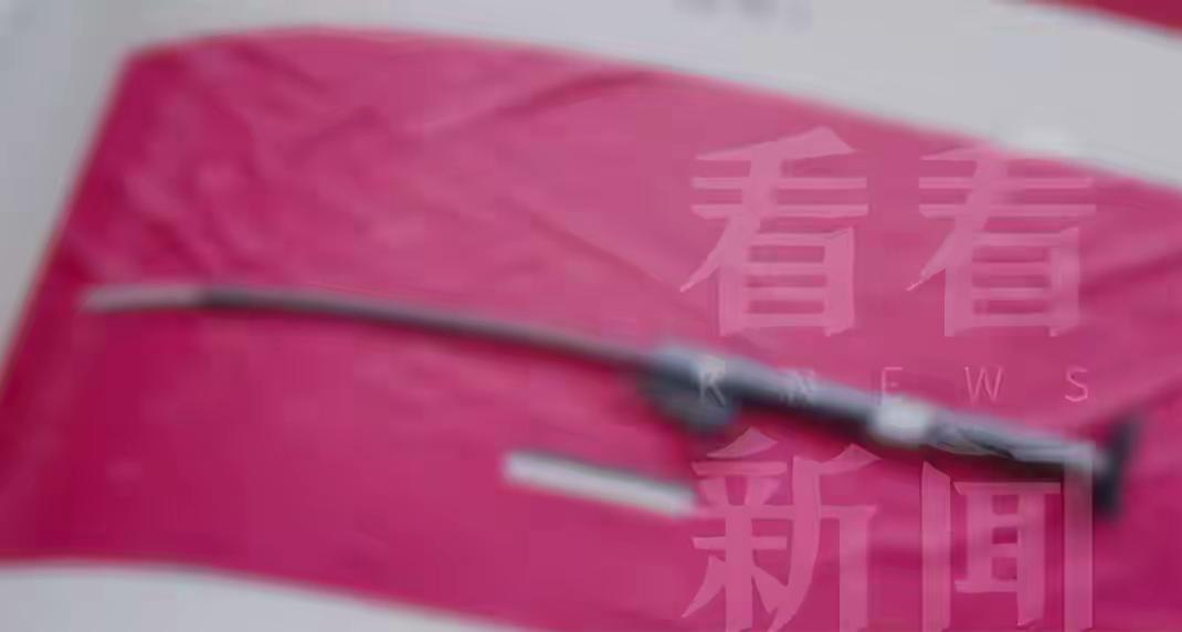 “惹祸上身！”上海，一男子吃饱了撑的没事干，竟多次网购“马桶疏通器”，就是“皮搋