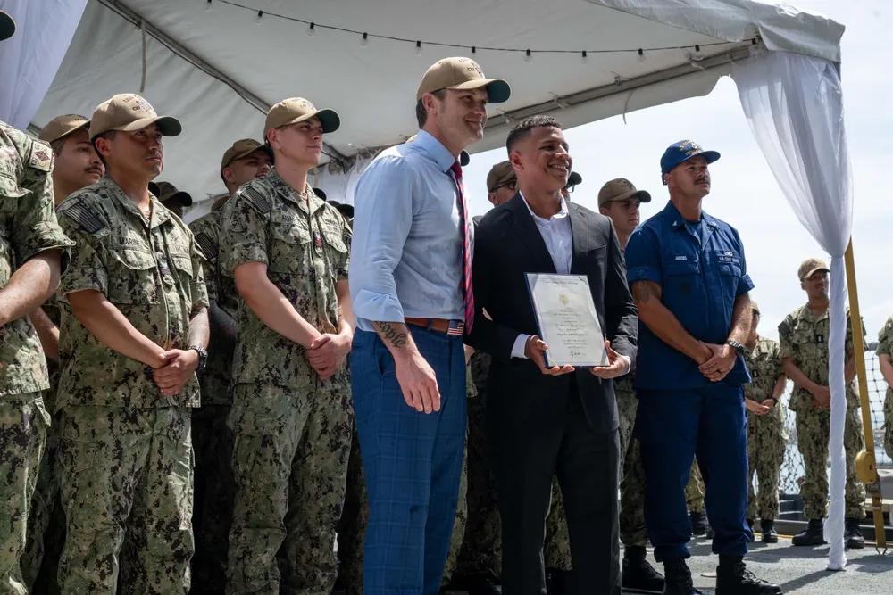 美国的军事已经完全“渗透”巴拿马。美国国防部长皮特·赫格塞斯与长津号（CG-6